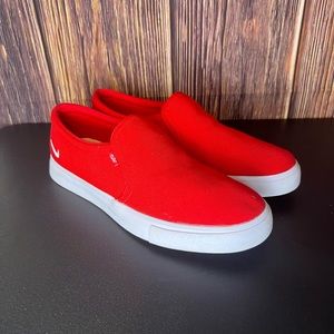 Women’s Nike court Royale AC SLP Red size 12